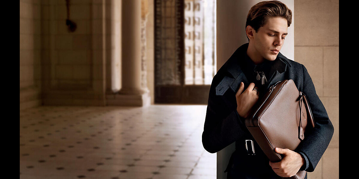 Le prime immagini della nuova campagna Louis Vuitton con Xavier Dolan 