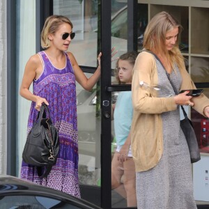 Cameron Diaz et Nicole Richie de sortie avec la petite Harlow Madden à Los Angeles le 23 août 2016