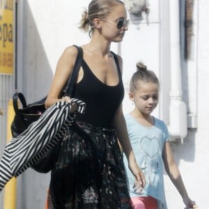 Cameron Diaz avec Nicole Richie et sa fille Harlow Winter sortent du "Rodeo Nail Salon" de Beverly Hills le 30 juillet 2016.