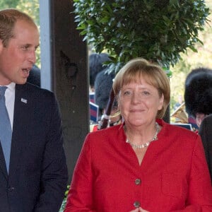 Le prince William, duc de Cambridge, et Angela Merkel - Arrivées au gala du 70ème anniversaire de la création de l'état fédéré de Rhénanie-du-Nord-Westphalie à Dusseldorf. Le 23 août 2016