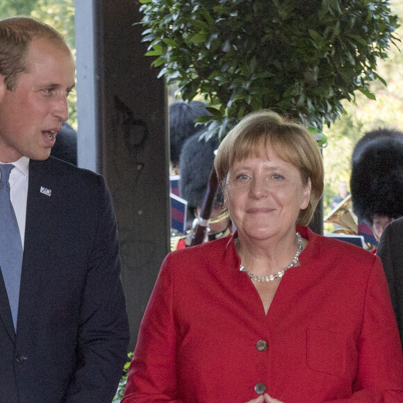 Le prince William, duc de Cambridge, et Angela Merkel - Arrivées au gala du 70ème anniversaire de la création de l'état fédéré de Rhénanie-du-Nord-Westphalie à Dusseldorf. Le 23 août 2016