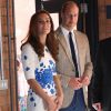 Le prince William et Kate Middleton, duc et duchesse de Cambridge, en visite dans les locaux de l'association Youthscape à Luton le 24 août 2016. Une journée de rentrée avec un accent mis sur la santé mentale, leur grande cause.
