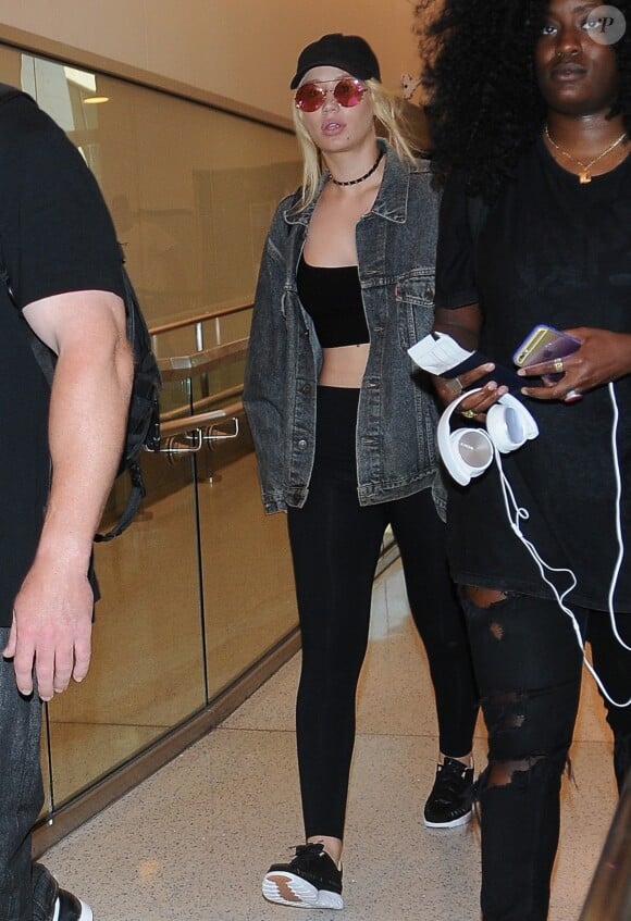 Iggy Azalea arrive à l'aéroport de LAX à Los Angeles, le 26 août 2016