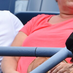 Shy'm en tribunes à Flushing Meadows le 31 août 2016 lors du deuxième tour de Benoît Paire à l'US Open, à New York. Le Français a été battu en quatre sets par Marcos Baghdatis.