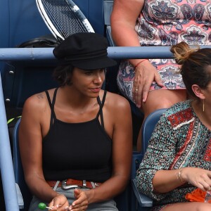 Shy'm en tribunes à Flushing Meadows le 31 août 2016 lors du deuxième tour de Benoît Paire à l'US Open, à New York. Le Français a été battu en quatre sets par Marcos Baghdatis.