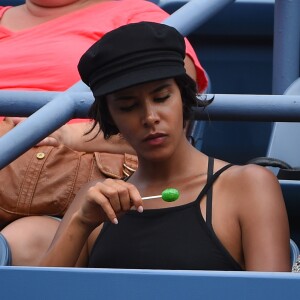 Shy'm en tribunes à Flushing Meadows le 31 août 2016 lors du deuxième tour de Benoît Paire à l'US Open, à New York. Le Français a été battu en quatre sets par Marcos Baghdatis.