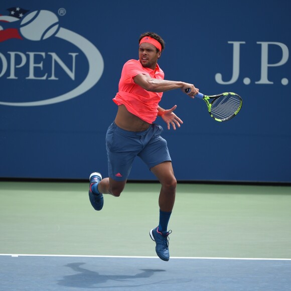 Jo-Wilfried Tsonga a passé le deuxième tour de l'US Open en battant James Duckworth le 31 août 2016 à New York.