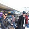 Nick et Vanessa Lachey arrivent à l'aéroport de LAX avec leur enfants Camden John Lachey et Brooklyn Elisabeth Lachey à Los Angeles, le 1er novembre 2015