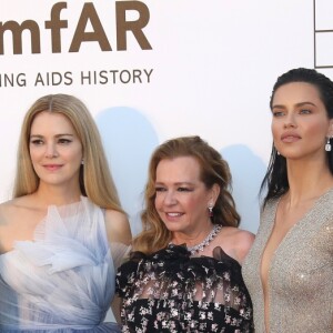 Gabriel Macht et sa femme Jacinda Barrett, Caroline Scheufele, Adriana Lima, Petra Nemcova - Photocall de la soirée "amfAR Gala Cannes 2018" à l'Eden Roc au Cap d'Antibes, le 17 mai 2018. © Jacovides/Borde/Moreau/Bestimage  People at the amfAR Gala Cannes 2018 at Hotel du Cap-Eden-Roc on May 17, 2018 in Cap d'Antibes, France.17/05/2018 - Cannes