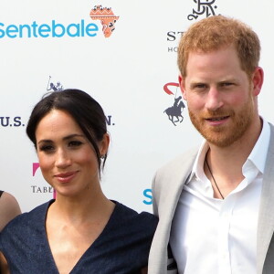 Le prince Harry, duc de Sussex et Meghan Markle, la Duchesse de Sussex arrivent à la Royal Berkshire Polo Cup où le Duc participe aujourd'hui à la Coupe ISP Hanz de Sentebale à Windsor au Royaume-Uni, le 26 juillet 2018.  The Duke of Sussex and Duchess of Sussex arrive at the Royal Berkshire Polo Cup where the Duke is taking part in the Sentebale ISPS Handa Polo Cup today.26/07/2018 - Windsor
