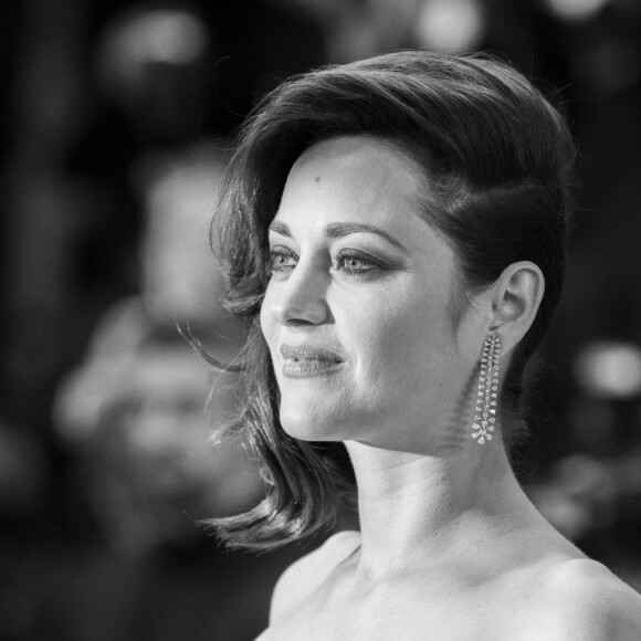 Marion Cotillard - Descente des marches du film "Juste la fin du monde" lors du 69e Festival International du Film de Cannes. Le 19 mai 2016. © Olivier Borde-Cyril Moreau/Bestimage