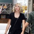 Taylor Swift se promène, accompagnée de ses gardes du corps, dans les rues de New York, le 7 septembre 2016