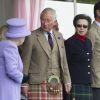 La princesse Anne avec la reine Elizabeth II et le prince Charles aux Jeux des Highlands de Braemar en Ecosse le 3 septembre 2016.