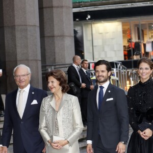 Urban Ahlin, le roi Carl XVI Gustaf de Suède, la reine Silvia, le prince Carl Philip, la princesse Madeleine et le prince Daniel ont assisté dans la soirée du 13 septembre 2016 à un concert de l'Orchestre philharmonique royal suédois à la suite de l'inauguration du Parlement, à Stockholm.