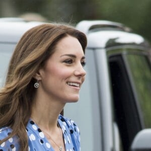 Kate Middleton et le prince William étaient en visite à la Stewards Academy à Harlow, dans l'Essex, le 16 september 2016 pour continuer de soutenir la campagne Heads Together en faveur du bien-être mental des jeunes.