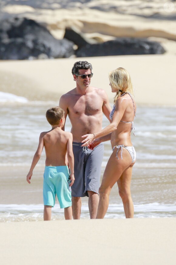 Exclusif - Patrick Dempsey et sa femme Jillian se baignent avec leurs enfants Talula Fyfe, Darby et Sullivan lors de leurs vacances à Saint-Barthélemy le 22 février 2016