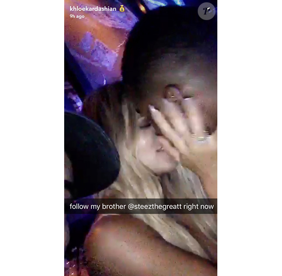 Khloé Kardashian officialise avec son chéri Tristan Thompson sur Snapchat. Photo publiée le 17 septembre 2016