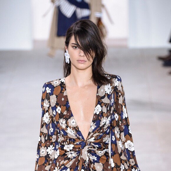 Kendall Jenner - Défilé "Michael Kors" printemps-été 2017 à New York le 14 septembre 2016.