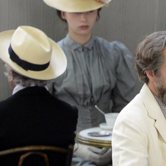 Exclusif - Tournage à Aix-en-Provence du film "Cézanne et moi" de Danièle Thompson, avec Guillaume Canet dans le rôle de l'écrivain Emile Zola et Guillaume Gallienne dans celui du peintre aixois Paul Cézanne. Le 10 septembre 2015