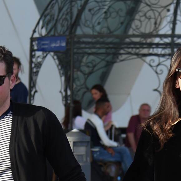 Liv Tyler et son compagnon Dave Gardner à l'aéroport de Marrakech au Maroc, le 1er mai 2015