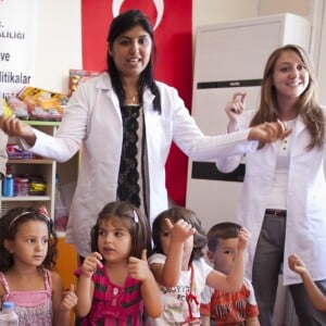 Angelina Jolie rencontre des réfugiés syriens en septembre 2012.