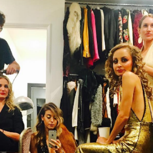 Nicole Richie se prépare pour sa soirée d'anniversaire avec ses copines. Photo publiée sur Instagram le 25 septembre 2016