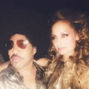 Nicole Richie fête ses 35 ans entourée de tous ses célèbres amis lors d'une soirée disco à l'hôtel The Standard. Image extraite d'une vidéo publiée sur Instagram le 25 septembre 2016