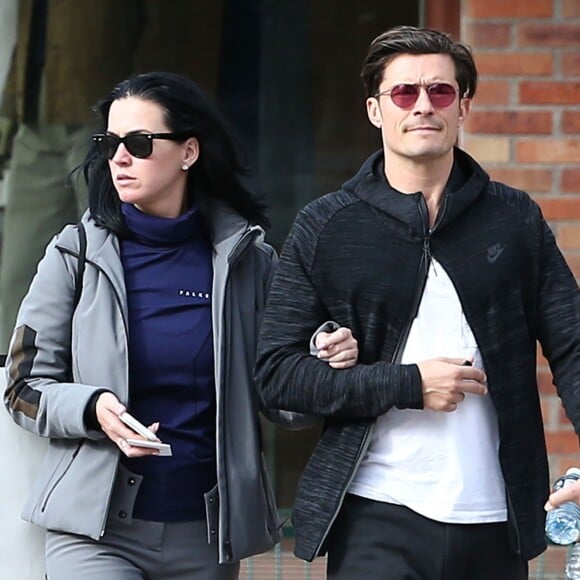 Katy Perry et Orlando Bloom se promènent en amoureux dans les rues de Aspen le 8 avril 2016