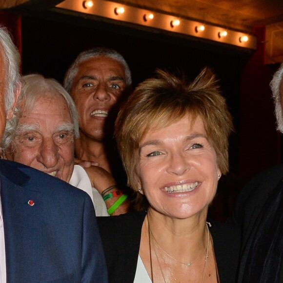 Jean-Paul Belmondo, Véronique Jannot et Francis Perrin à la seconde édition des "Trophées du bien être" organisée au théâtre de la Gaîté-Montparnasse à Paris le 26 septembre 2016 @Coadic Guirec