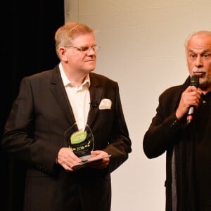 Sylvain Bonnet (Fondateur de Beautysané) et Francis Perrin à la seconde édition des "Trophées du bien être" organisée au théâtre de la Gaîté-Montparnasse à Paris le 26 septembre 2016 @Coadic Guirec