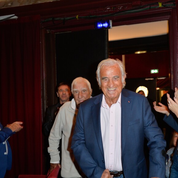 Jean-Paul Belmondo et Charles Gérard à la seconde édition des "Trophées du bien être" organisée au théâtre de la Gaîté-Montparnasse à Paris le 26 septembre 2016 @Coadic Guirec