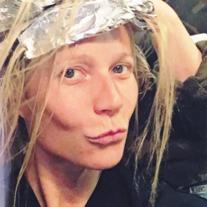 Gwyneth Paltrow chez le coiffeur sur Instagram. Le ridicule ne tue pas.