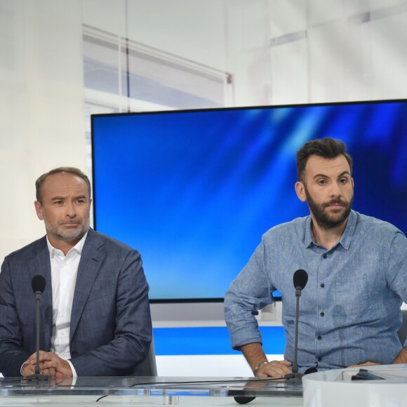 Exclusif - Laurent Ournac et le professeur David Nocca invités sur le plateau du journal télévisé le "19/20" sur France 3 Languedoc pour parler de la ligue contre l'obésité à Montpellier, le 10 septembre 2016. © Giancarlo Gorassini/Bestimage