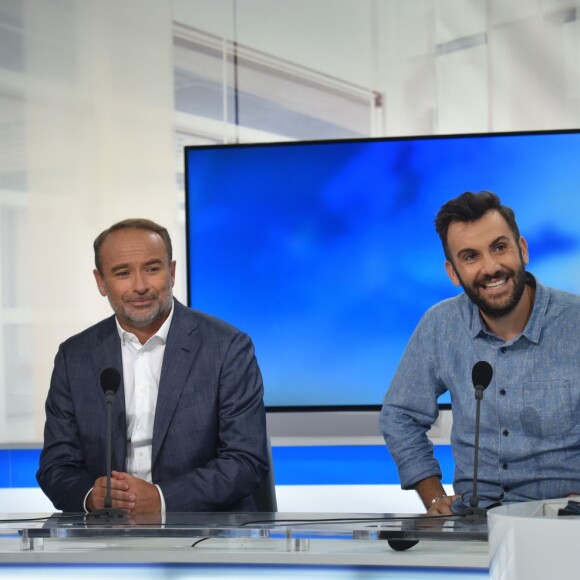 Exclusif - Laurent Ournac et le professeur David Nocca invités sur le plateau du journal télévisé le "19/20" sur France 3 Languedoc pour parler de la ligue contre l'obésité à Montpellier, le 10 septembre 2016. © Giancarlo Gorassini/Bestimage