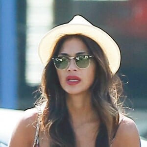 Exclusif - Nicole Scherzinger est allée acheter de la nourriture à emporter avec une amie à West Hollywood, le 18 septembre 2016