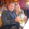 Arnold Schwarzenegger et sa girlfriend Heather Milligan à l'Oktoberfest à Munich, le 27 septembre 2016.