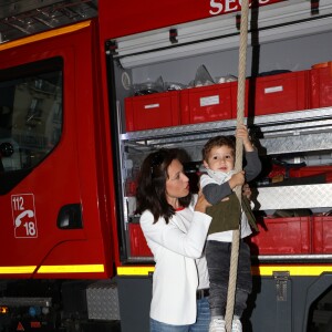 Exclusif - Natasha St-Pier, son mari Grégory Quillacq et leur fils Bixente soutiennent l'association "Petit Coeur de Beurre" lors du week-end de la Cardiopathie Congénitale à la caserne des pompiers de Malar, dans le 7e arrondissement de Paris, le 1er octobre 2016.