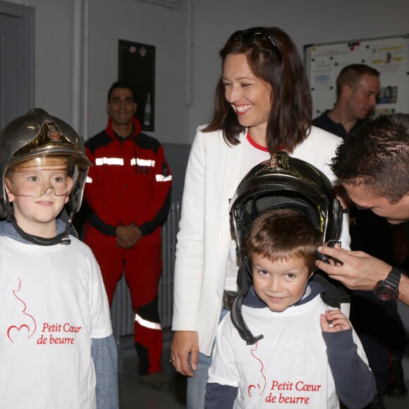 Exclusif - Natasha St-Pier, son mari Grégory Quillacq et leur fils Bixente soutiennent l'association "Petit Coeur de Beurre" lors du week-end de la Cardiopathie Congénitale à la caserne des pompiers de Malar, dans le 7e arrondissement de Paris, le 1er octobre 2016.