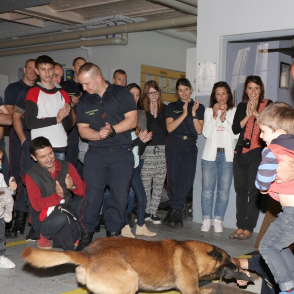 Exclusif - Natasha St-Pier, son mari Grégory Quillacq et leur fils Bixente soutiennent l'association "Petit Coeur de Beurre" lors du week-end de la Cardiopathie Congénitale à la caserne des pompiers de Malar, dans le 7e arrondissement de Paris, le 1er octobre 2016.