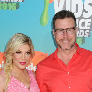 Tori Spelling, Dean McDermott - People à la soirée "Kids' Choice Awards" au Forum à Inglewood. Le 12 mars 2016