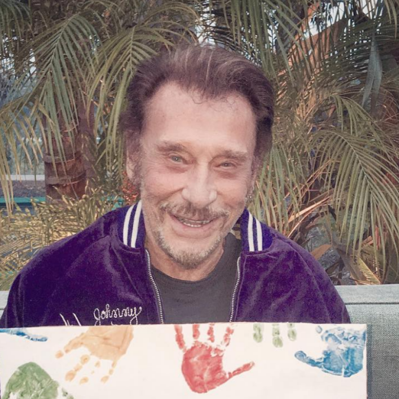 Johnny Hallyday soutient la nouvelle campagne de financement de La Bonne étoile sur la plateforme Ulule lancée le 27 mai 2016.