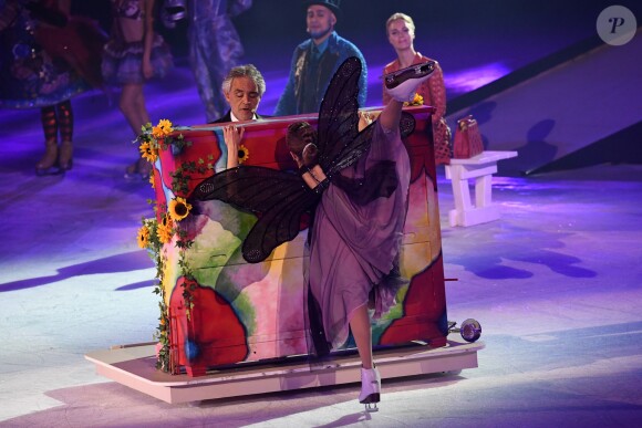 Andrea Bocelli et Carolina Kostner au spectacle "Intimissimi On Ice 2016" à l'Arena de Vérone. Italie, le 7 octobre 2016.