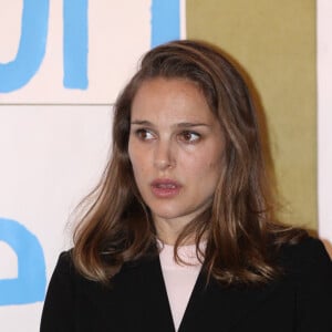 Natalie Portman enceinte soutient Hillary Clinton lors de sa campagne à Ardmore en Pennsylvanie, le 10 octobre 2016.