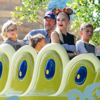 Gwen Stefani : Minnie radieuse avec Blake Shelton et les enfants à Disneyland