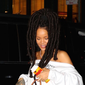 Rihanna arrive à son hôtel à New York, le 5 octobre 2016.