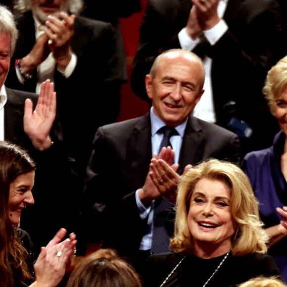 Régis Wargnier, Quentin Tarantino, Daniela Pick, Gérard Collomb, Chiara Mastroianni, Catherine Deneuve, Marisa Parades, Roman Polanski et Bertrand Tavernier lors de la remise du Prix Lumière 2016 à Catherine Deneuve durant le 8ème Festival Lumière à Lyon, le 14 octobre 2016