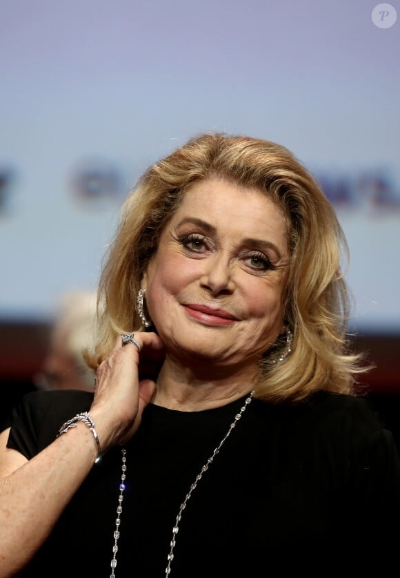 Catherine Deneuve lors de la remise du Prix Lumière 2016 durant le 8ème Festival Lumière à Lyon, le 14 octobre 2016