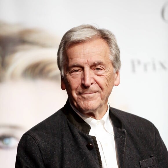 Constantin Costa Gravas devant le photocall de la cérémonie du Prix Lumière lors du 8ème Festival Lumière à Lyon, le 14 octobre 2016