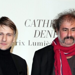 Stanislas Merhar et Gustave Kervern devant le photocall de la cérémonie du Prix Lumière lors du 8ème Festival Lumière à Lyon, le 14 octobre 2016
