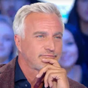 David Ginola remercie M.Pokora de l'avoir sauvé dans l'émission de C8 "Salut les terriens" le 15 octobre 2016.